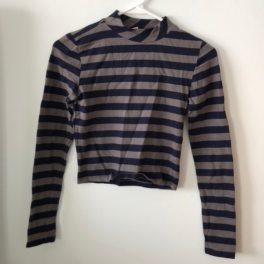 cropped mock neck long sleeve